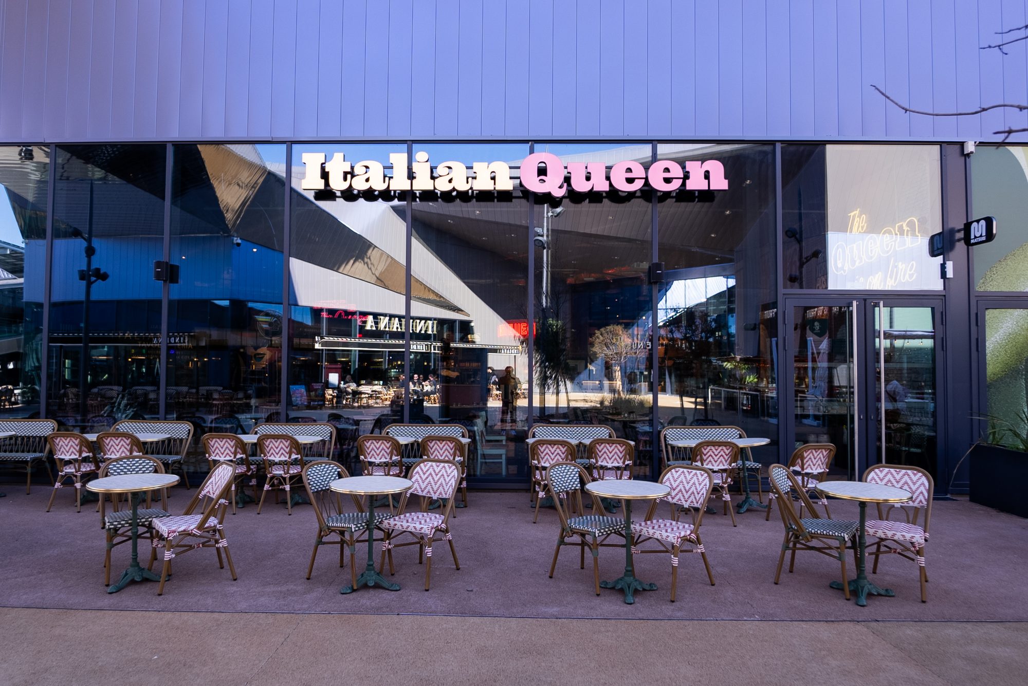 Façade Italian Queen Galerie Barnéoud